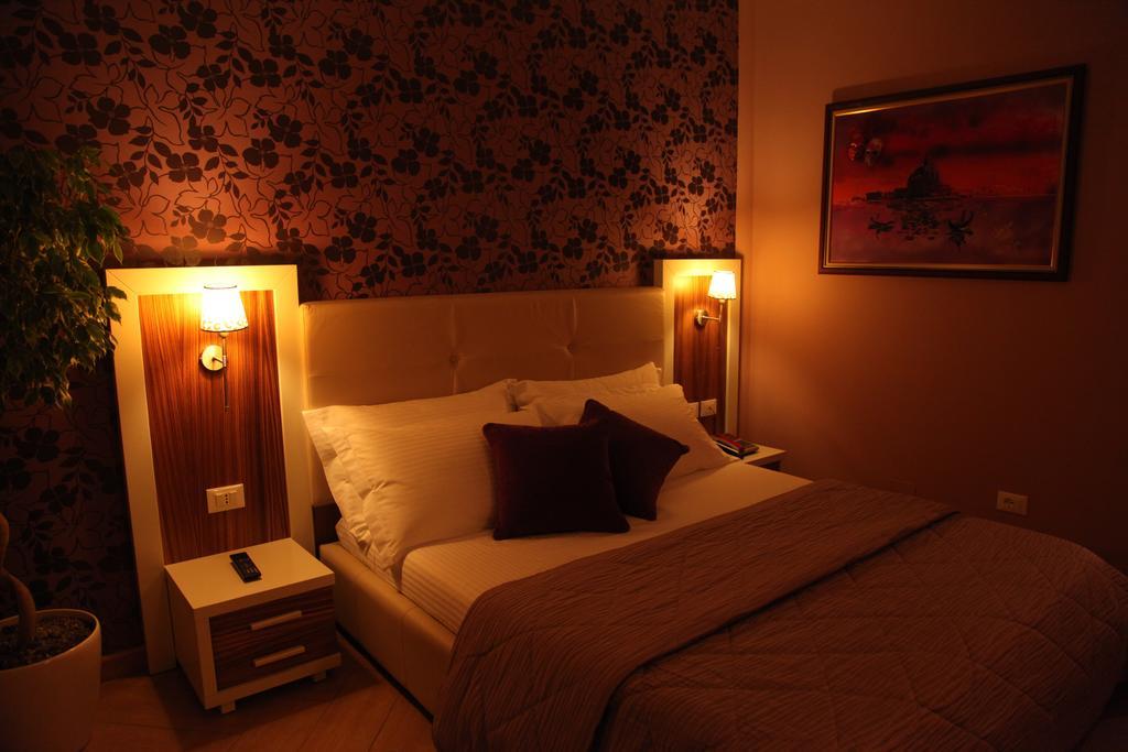 Hotel Gold Avlonya Oda fotoğraf