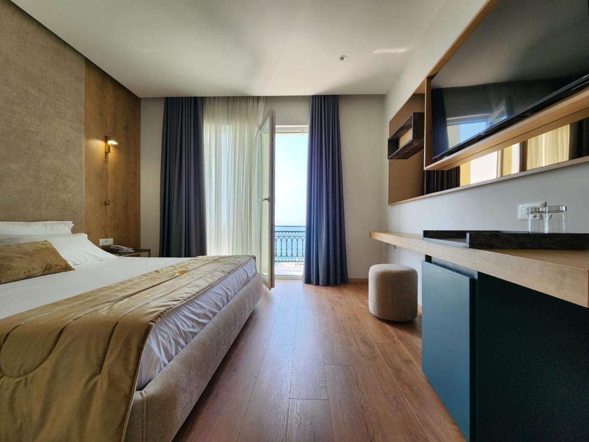 Hotel Gold Avlonya Dış mekan fotoğraf
