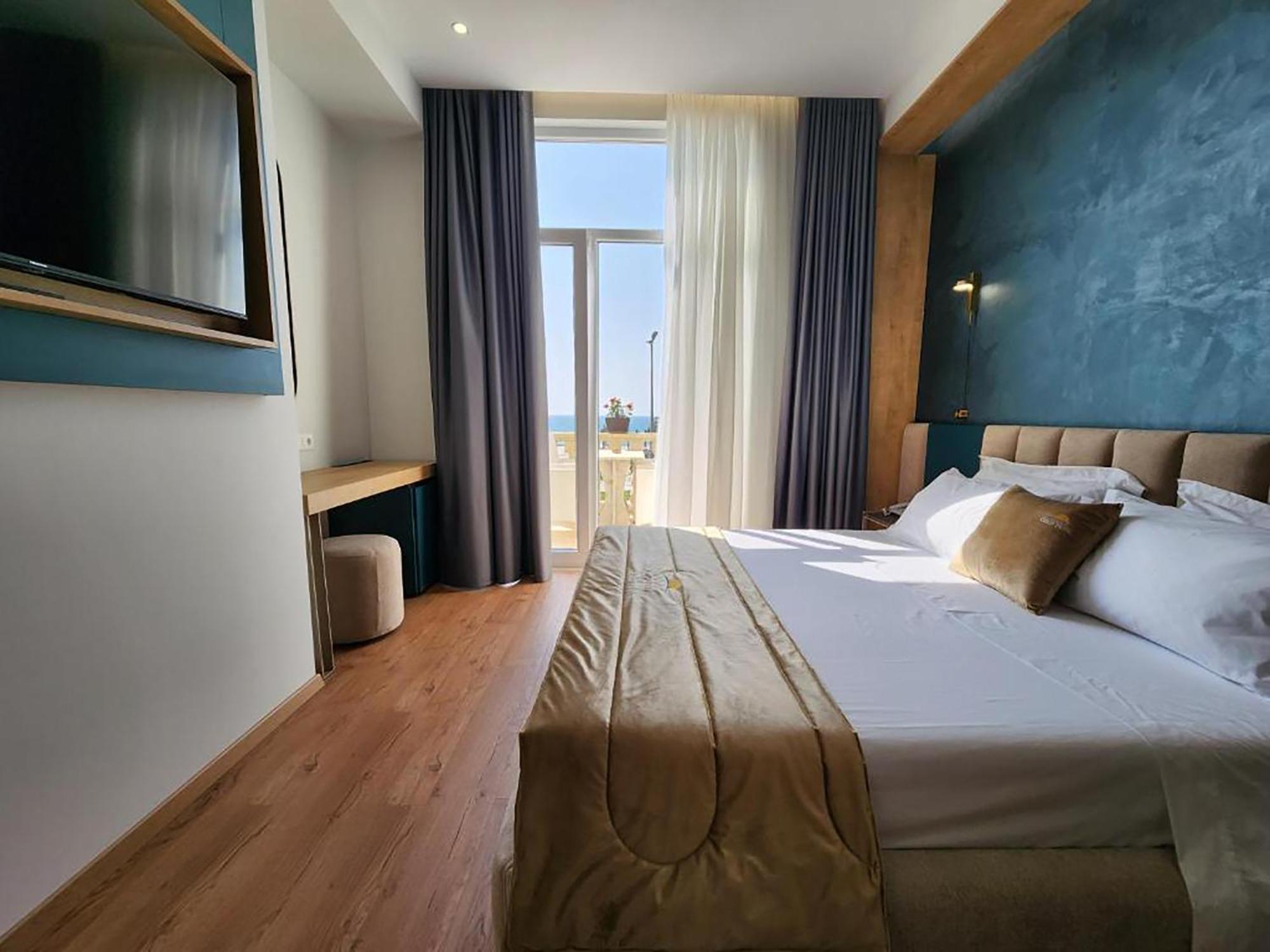 Hotel Gold Avlonya Dış mekan fotoğraf