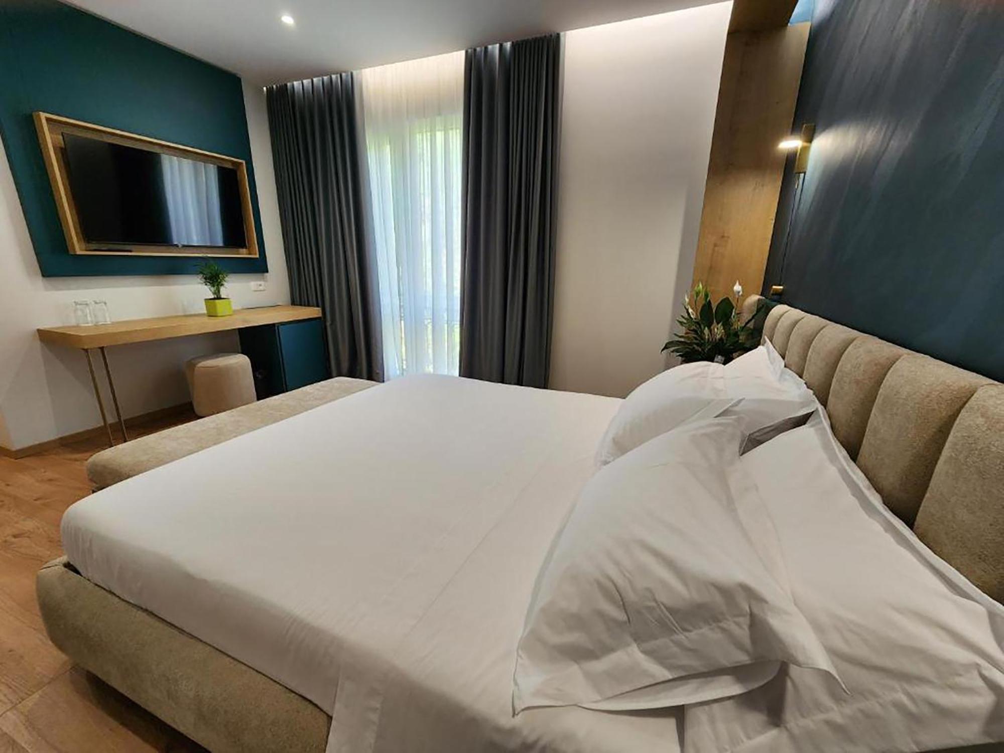 Hotel Gold Avlonya Dış mekan fotoğraf