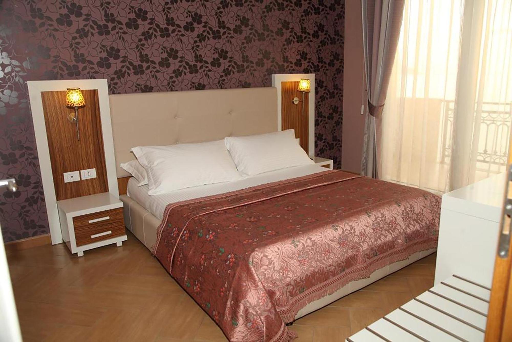 Hotel Gold Avlonya Dış mekan fotoğraf