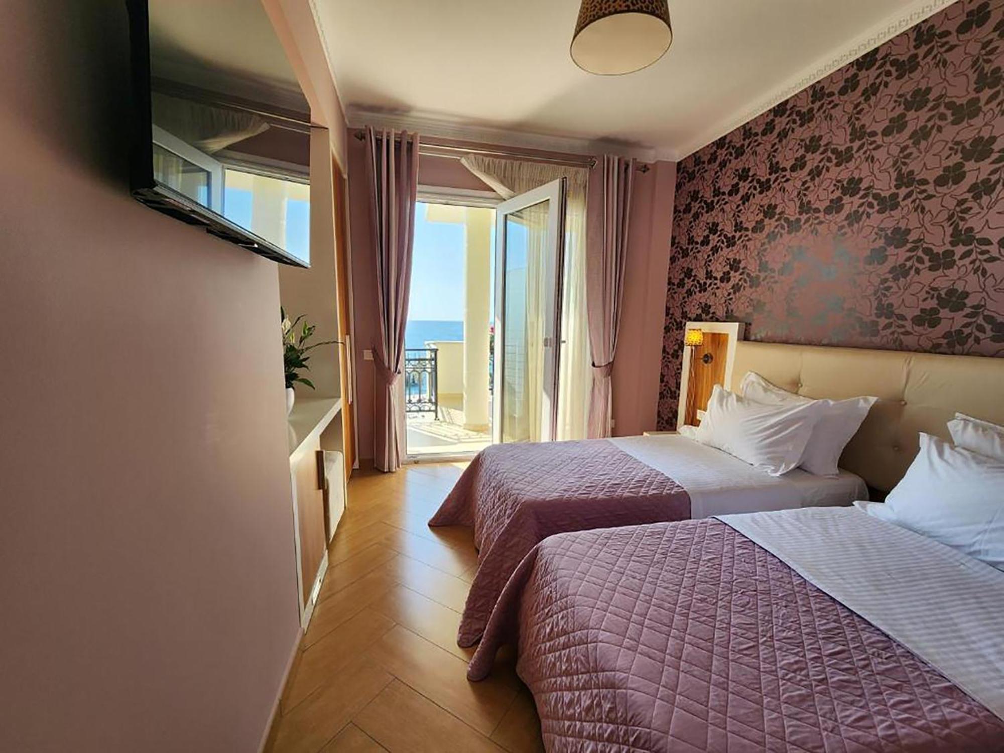 Hotel Gold Avlonya Dış mekan fotoğraf