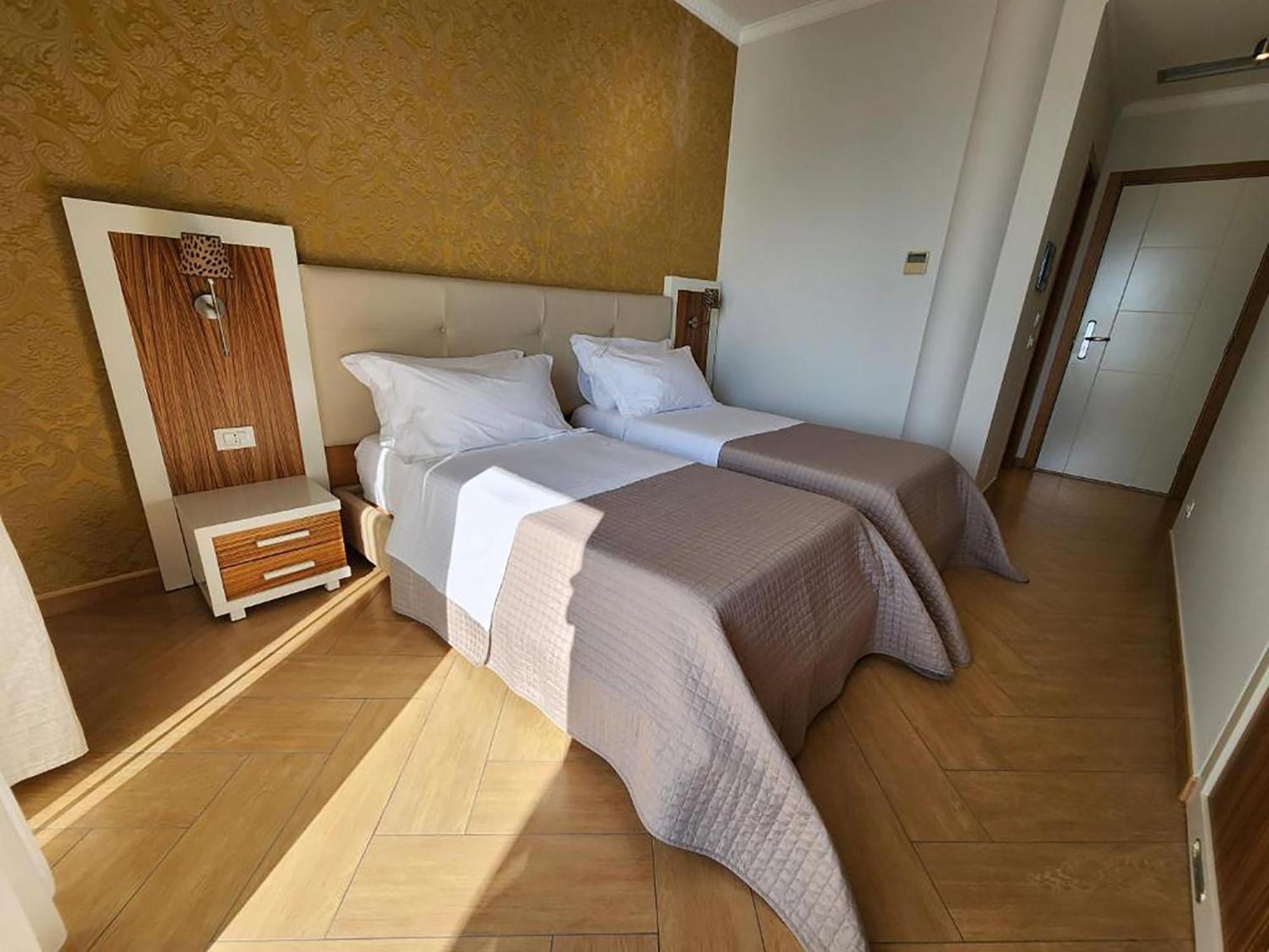 Hotel Gold Avlonya Dış mekan fotoğraf