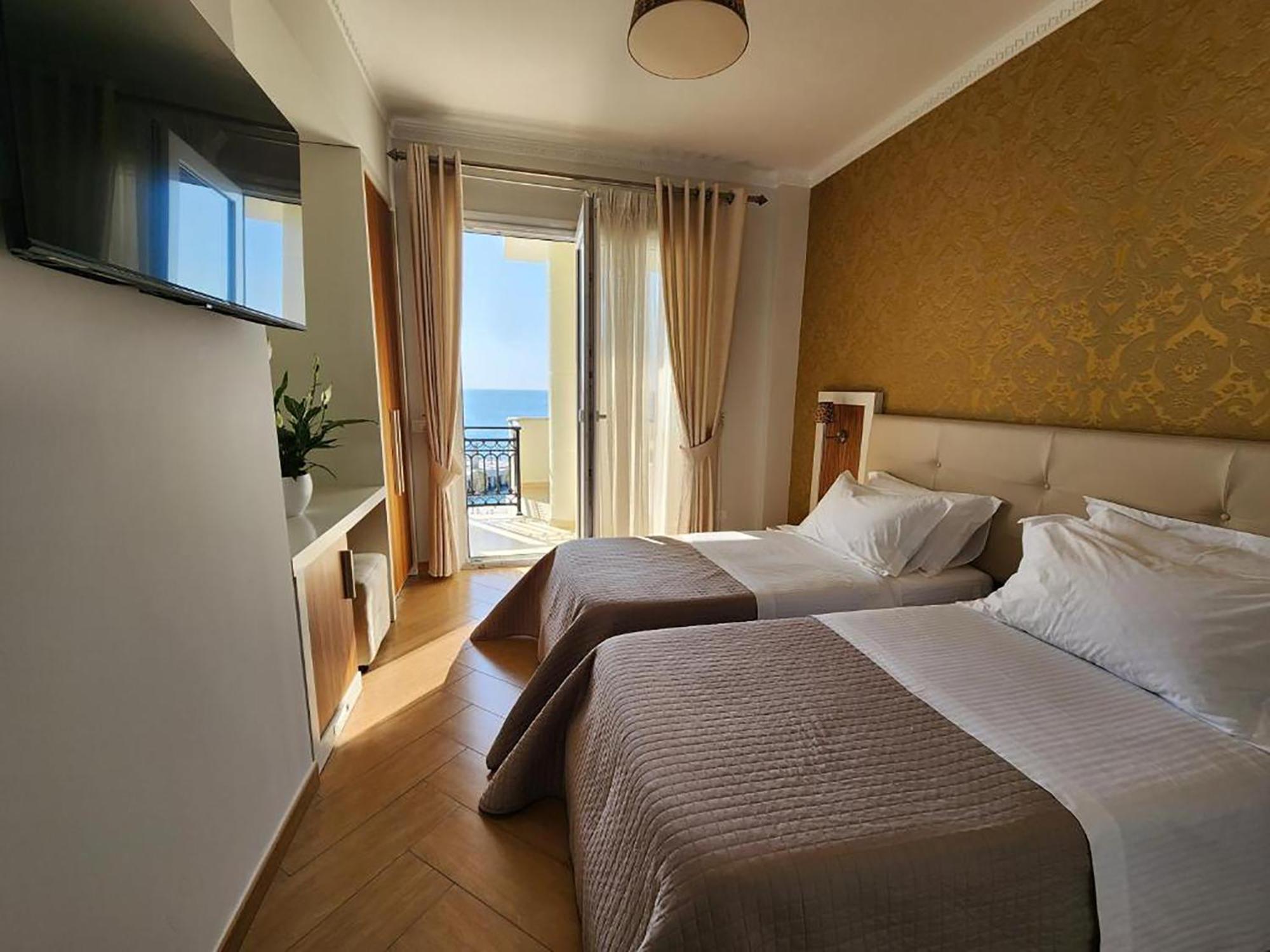 Hotel Gold Avlonya Dış mekan fotoğraf